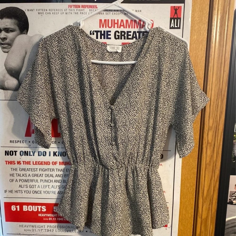 Sienna Sky blouse, button up top, cream, small